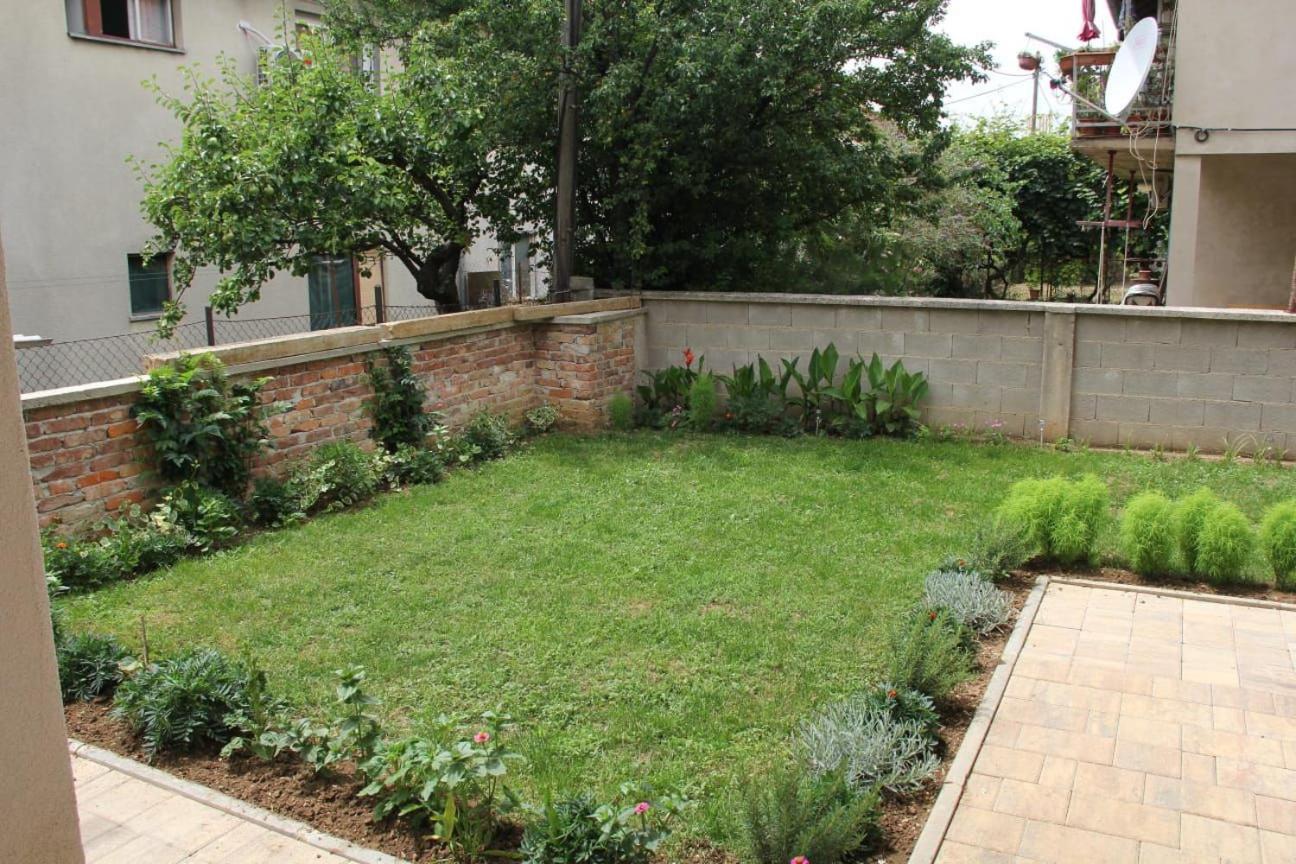 Apartman Lilium Knin Esterno foto
